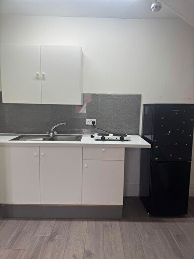 Studio To Rent In Broxholm Road London, SE27