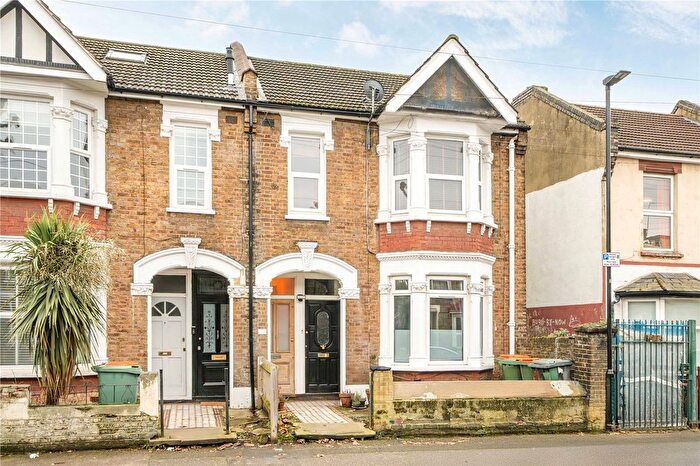 2 Bedroom Flat For Sale In Neville Road, London, E7
