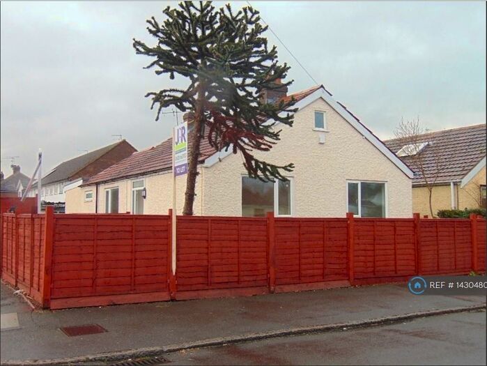 4 Bedroom Bungalow To Rent In Bower Way, Slough, SL1