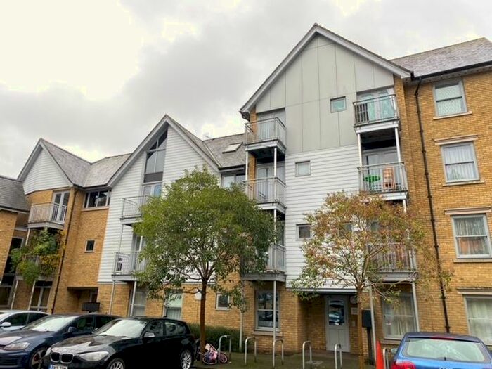 2 Bedroom Flat To Rent In Bingley Court, Canterbury, CT1