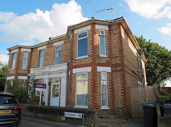 6 Bedroom House To Rent In Bedroom Detached House In Winton, BH8