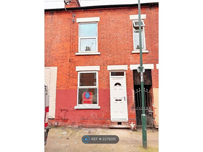 3 Bedroom End Of Terrace House To Rent In Westwood Road, Nottingham, NG2
