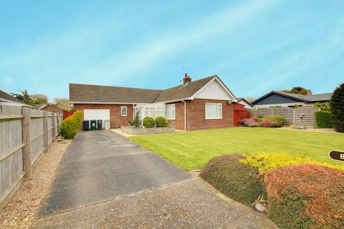 3 Bedroom Detached Bungalow For Sale In Sea Lane, Theddlethorpe, Mablethorpe, LN12