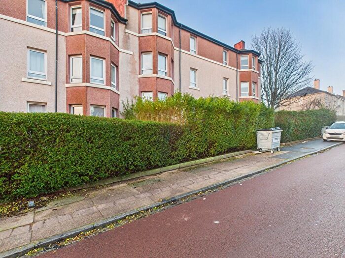 2 Bedroom Flat To Rent In Stronvar Drive, Glasgow, G14