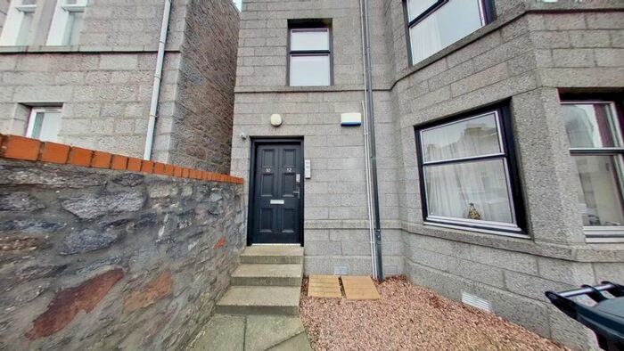 3 Bedroom Flat To Rent In Stanley Street, Aberdeen, AB10