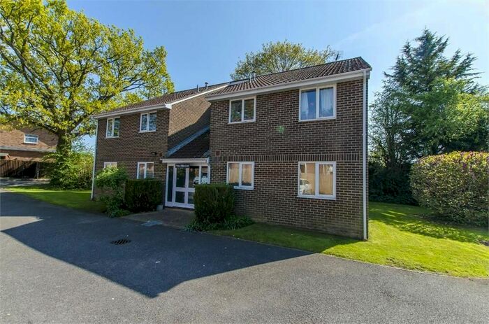 1 Bedroom Flat To Rent In Itchen Avenue, Bishopstoke, Eastleigh, SO50