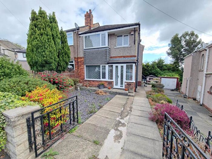 3 Bedroom House To Rent In Westlands Drive, Allerton, Bradford, West Yorkshire, BD15