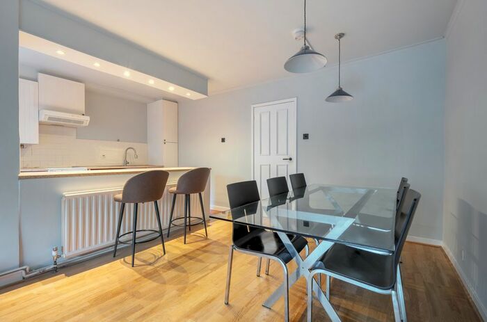 1 Bedroom Flat For Sale In Cromwell Grove, London, W6