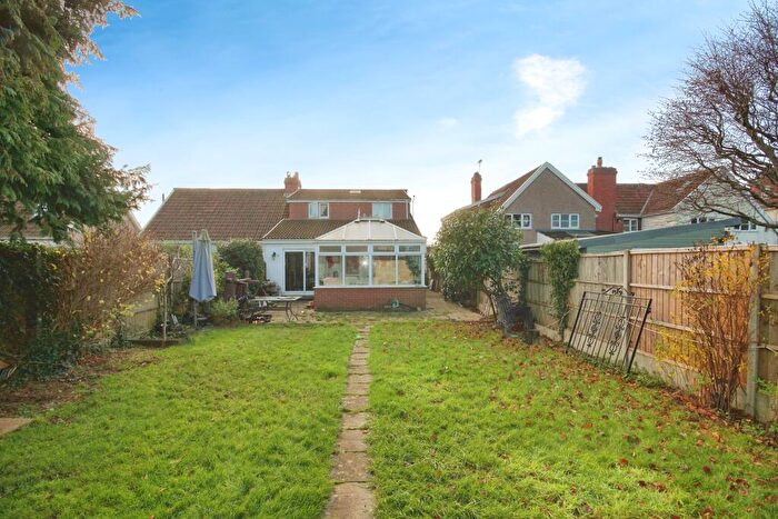 5 Bedroom Bungalow For Sale In Peache Road, Downend, Bristol, BS16