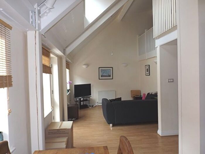 2 Bedroom Flat To Rent In Victoria Street, Sheffield, S3