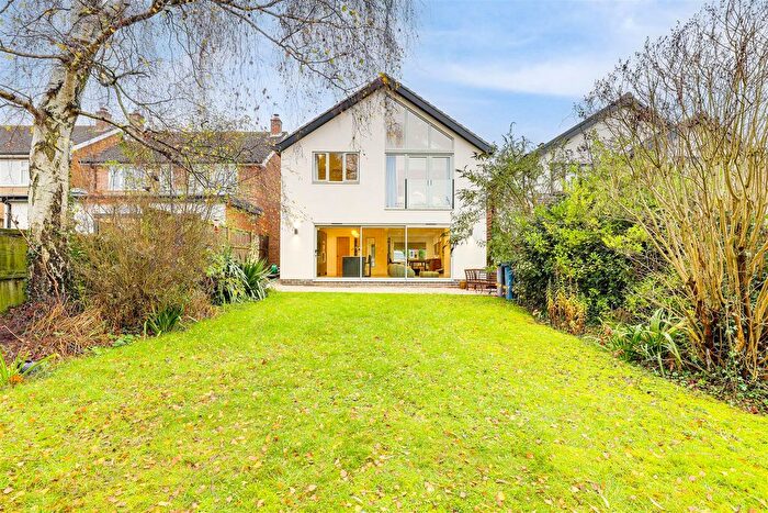 4 Bedroom Detached House For Sale In Sedgley Road, Tollerton, Nottinghamshire, NG12