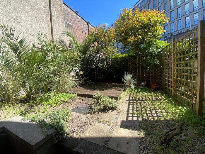 1 Bedroom Flat To Rent In Cumberland Street, BS2