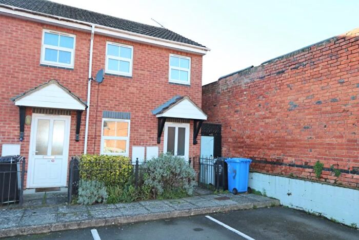2 Bedroom End Terrace House To Rent In Regent Street, Kettering, NN16