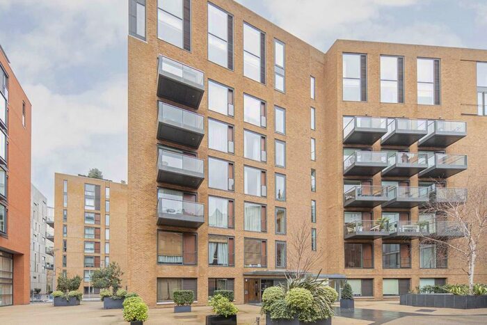 3 Bedroom Flat To Rent In Gatliff Road, London, SW1W