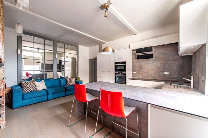 1 Bedroom Flat For Sale In Bower Street, Maidstone, Kent, ME16