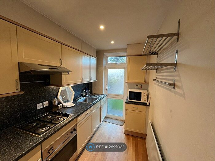 3 Bedroom Semi Detached House To Rent In Green Lane, New Malden, KT3