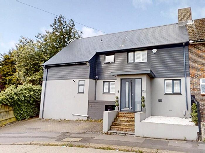 4 Bedroom Semi-Detached House For Sale In Talbot Crescent, Brighton, BN1