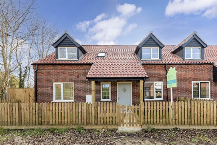 3 Bedroom Semi Detached House To Rent In St. Marys View, Happisburgh, NR12