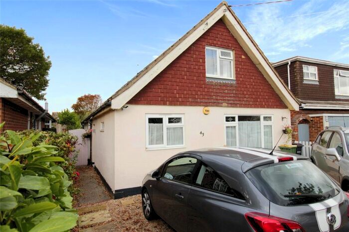 4 Bedroom Detached Bungalow To Rent In Crouch Avenue, Hockley, SS5