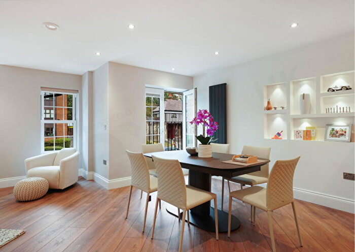 2 Bedroom Flat For Sale In Holders Hill Road, North West London, NW4