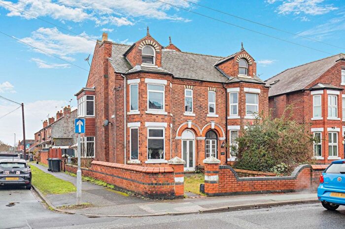 4 Bedroom Semi Detached House For Sale In Hungerford Road, Crewe, CW1