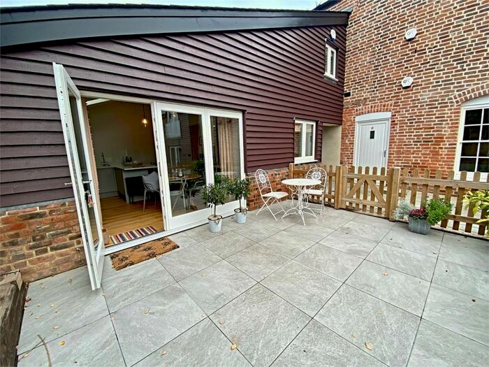 1 Bedroom Flat To Rent In Market Place, Henley-On-Thames RG9