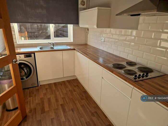 2 Bedroom Terraced House To Rent In Forge Corner, Leicester, LE8
