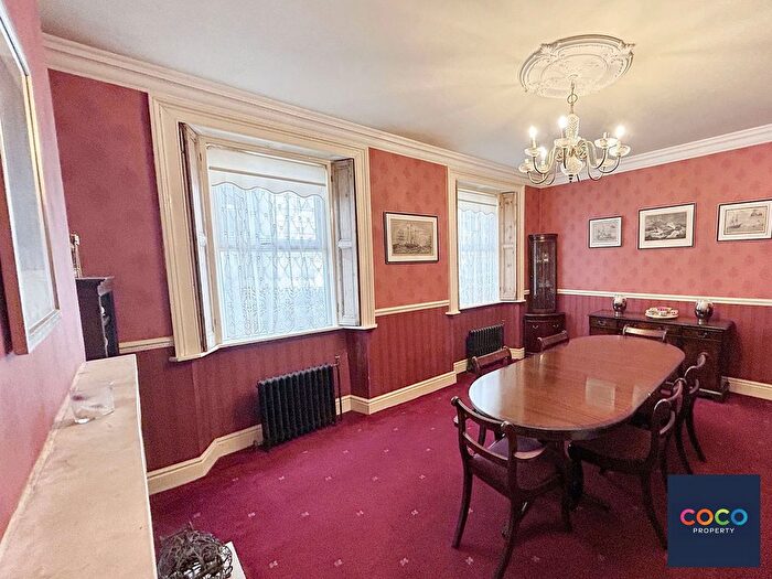5 Bedroom End Of Terrace House For Sale In Albion Crescent, Portland, DT5