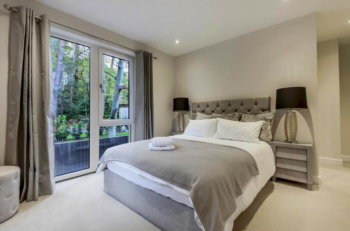 2 Bedroom Flat For Sale In Tekels Park, Camberley, GU15