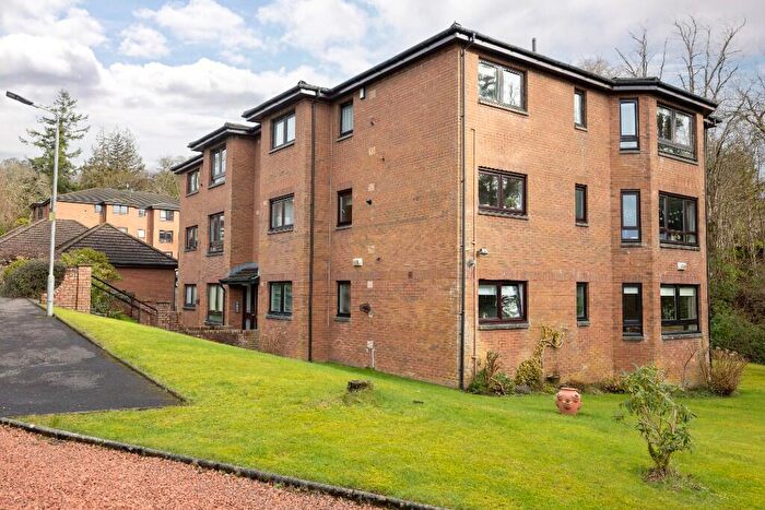 3 Bedroom Apartment For Sale In Chapelacre Grove, Helensburgh, Argyll And Bute, G84