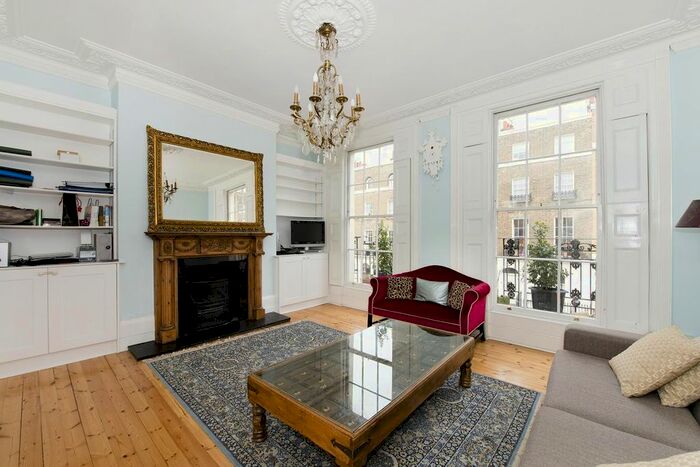 3 Bedroom Flat To Rent In Great Percy Street, Islington, London, WC1X