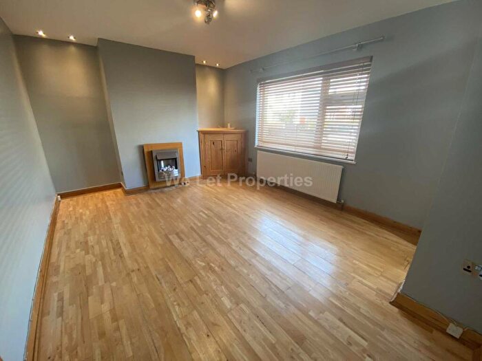 3 Bedroom House To Rent In Enville Road, Salford, M6