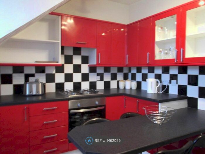 1 Bedroom Flat To Rent In Bedford Road, Aberdeen, AB24