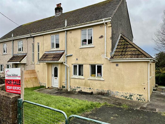 3 Bedroom Semi-Detached House For Sale In Brynbrain Estate, Cwmllynfell, Swansea, SA9