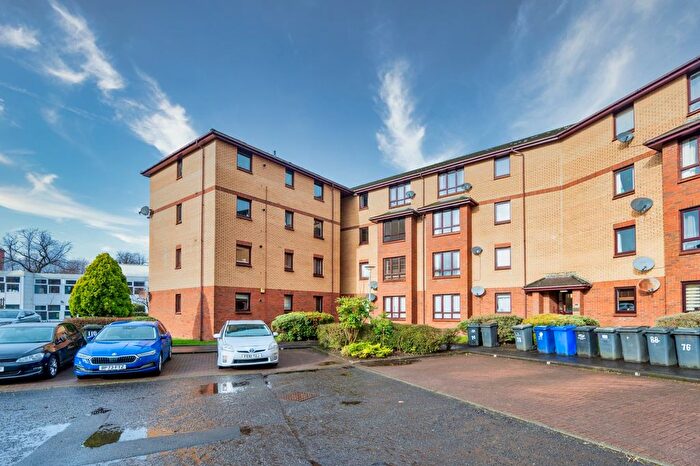 2 Bedroom Flat To Rent In Millstream Court, Paisley, Renfrewshire, PA1