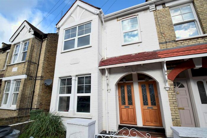 2 Bedroom Maisonette To Rent In Kenley Road, St Margarets, Twickenham, TW1