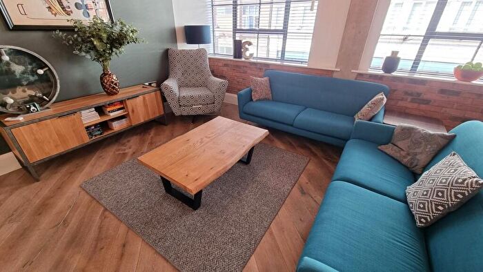 2 Bedroom Apartment To Rent In Camden Street, Jewellery Quarter, Birmingham, B1