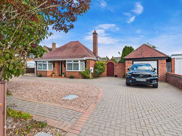 2 Bedroom Detached Bungalow For Sale In Efflinch Lane, Barton Under Needwood, Burton-on-Trent, Staffordshire, DE13