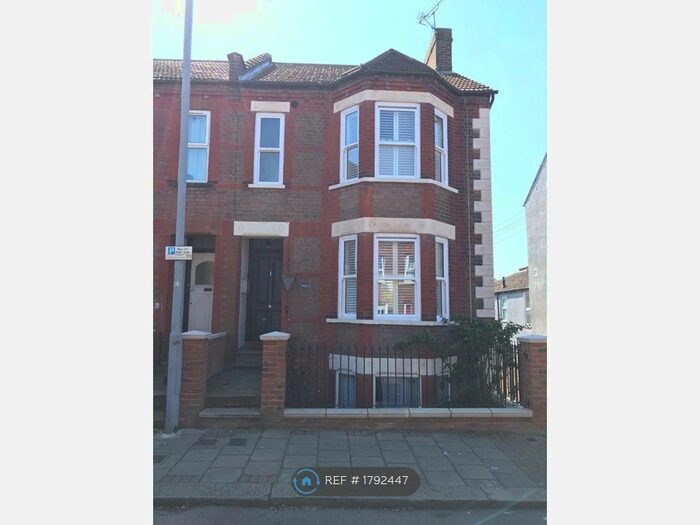 2 Bedroom Maisonette To Rent In Clarendon Road, Luton, LU2