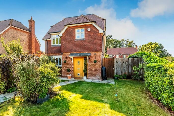 3 Bedroom Detached House For Sale In Stick Hill, Edenbridge, TN8