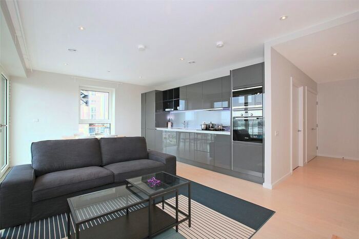 2 Bedroom Flat To Rent In Glasshouse Gardens, London, E20