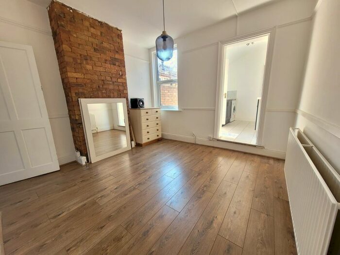 2 Bedroom Terraced House To Rent In Wimborne Road, Luton, LU1