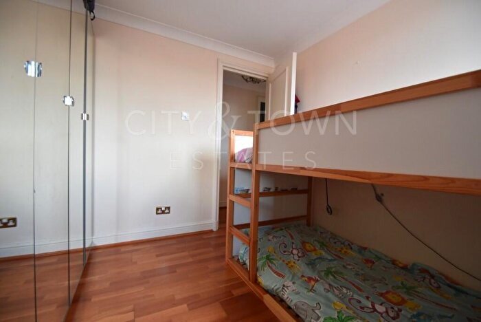 2 Bedroom Apartment To Rent In Cumberland Mills Square, London, E14