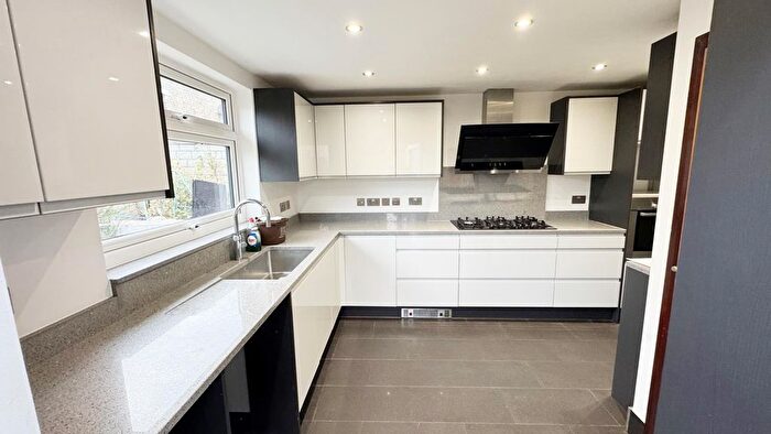 7 Bedroom Property To Rent In Lea Bridge Road, Leyton, E10