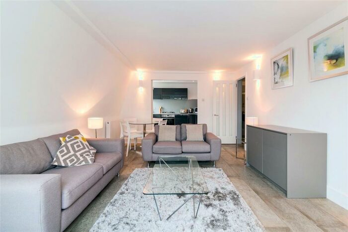 3 Bedroom Apartment To Rent In Sloane Square, London, SW1W