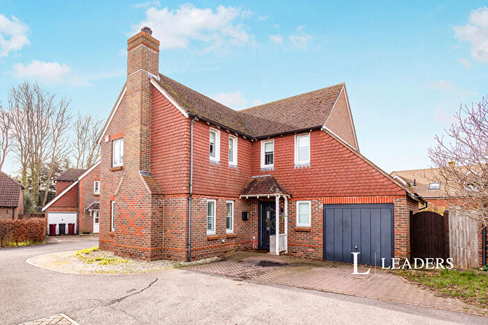 4 Bedroom Detached House To Rent In Abbotts Close, Boxgrove, Chichester, PO18