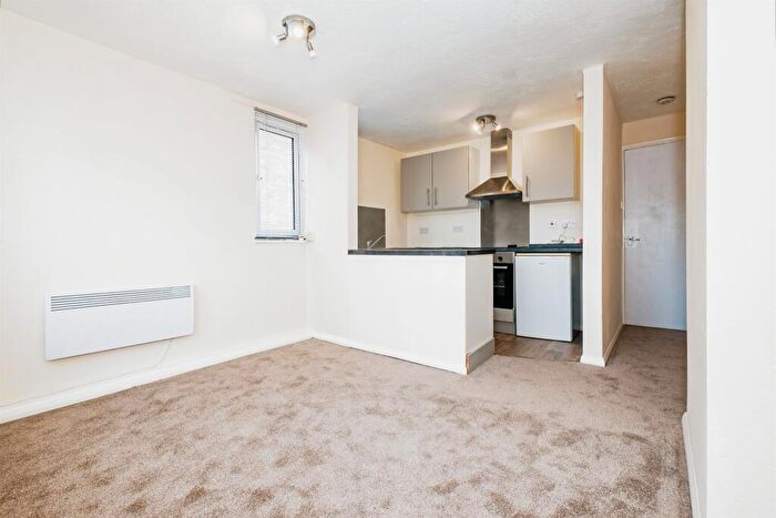 1 Bedroom Apartment For Sale In Rowlands Road, Worthing, BN11
