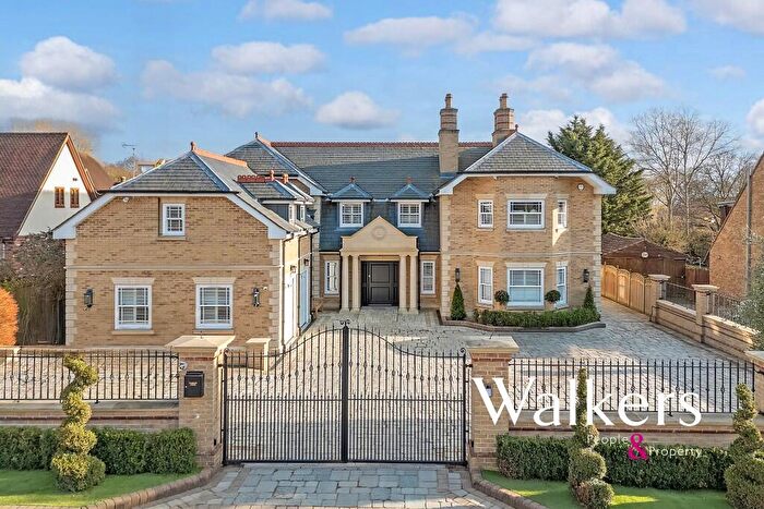 5 Bedroom Detached House For Sale In Glebe Road, Ramsden Bellhouse, CM11
