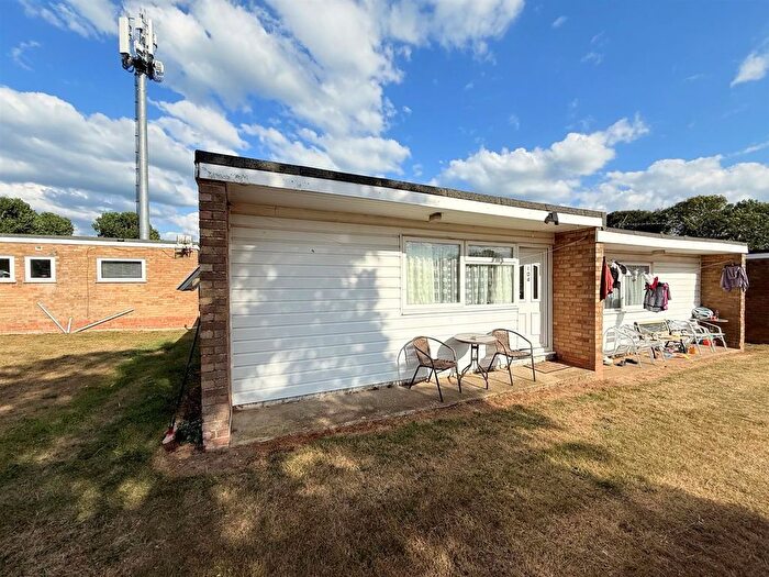 2 Bedroom Chalet For Sale In Back Market Lane, Hemsby, NR29