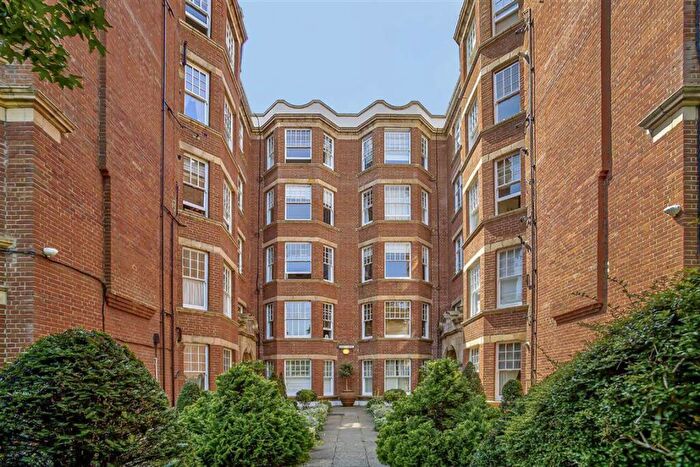 1 Bedroom Flat For Sale In The Terrace, Barnes, SW13